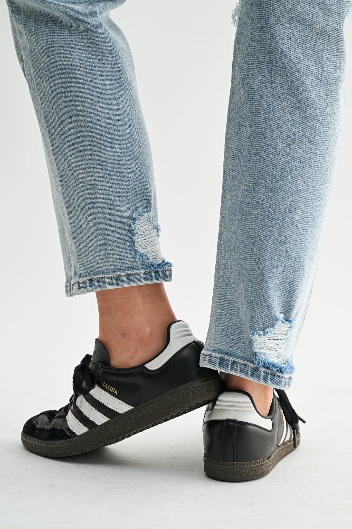 High Rise Destructed Slim Straight
