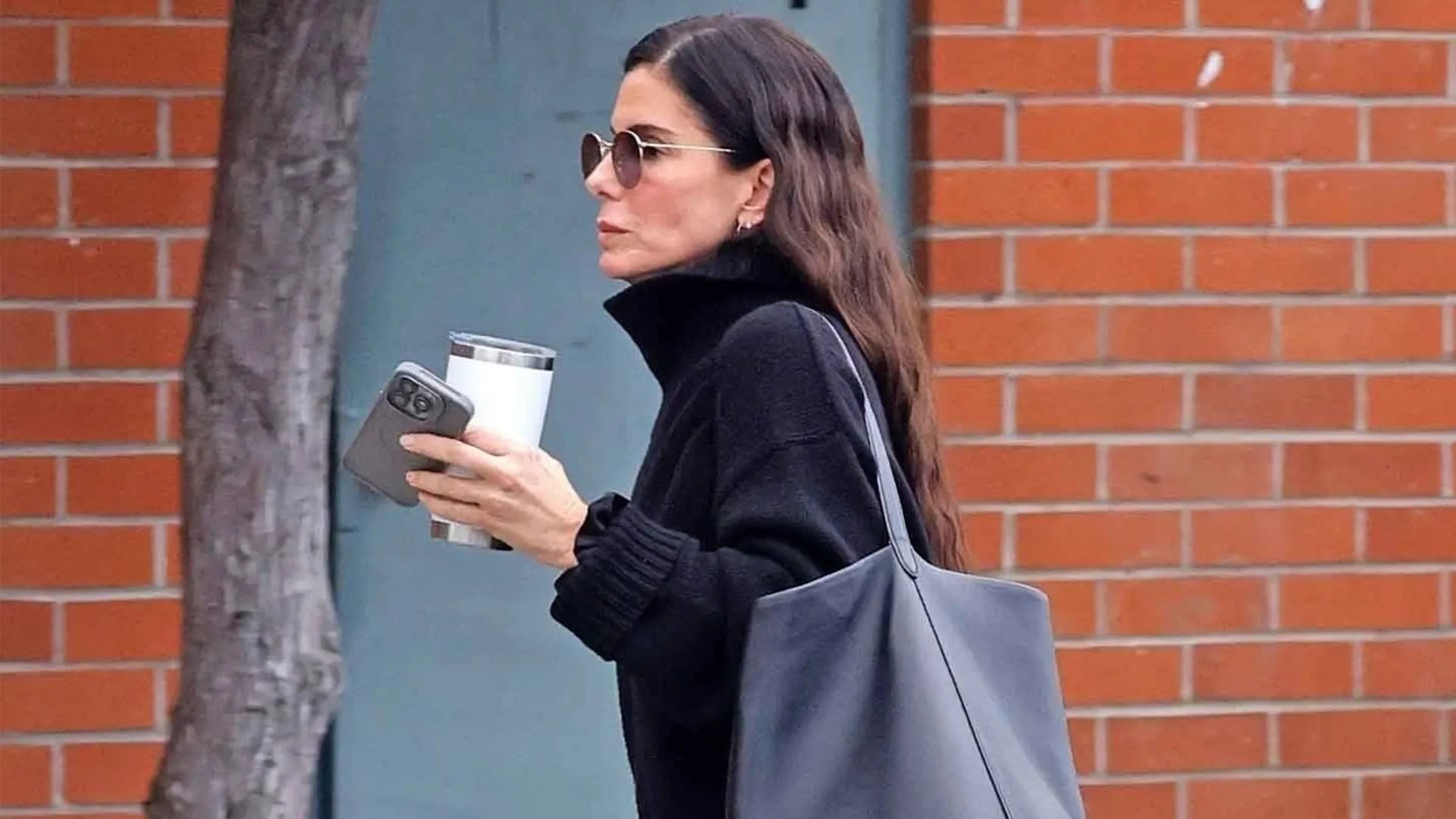 *Not* Stovepipe—the 2026 Denim Trend Chic Women Over 50 Are Wearing With Chelsea Boots