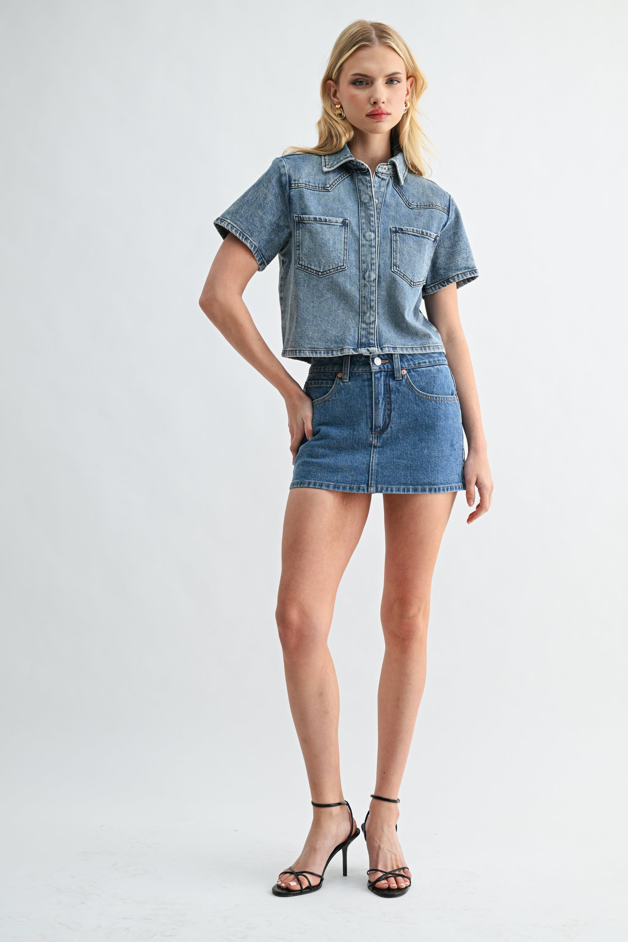 The Muse Mini-Shirt Medium Wash