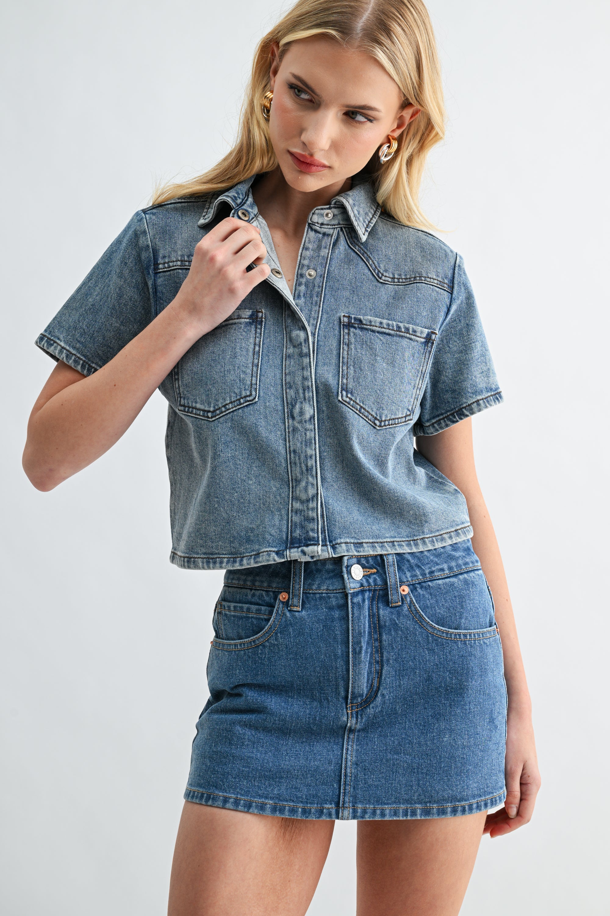 The Muse Mini-Shirt Medium Wash