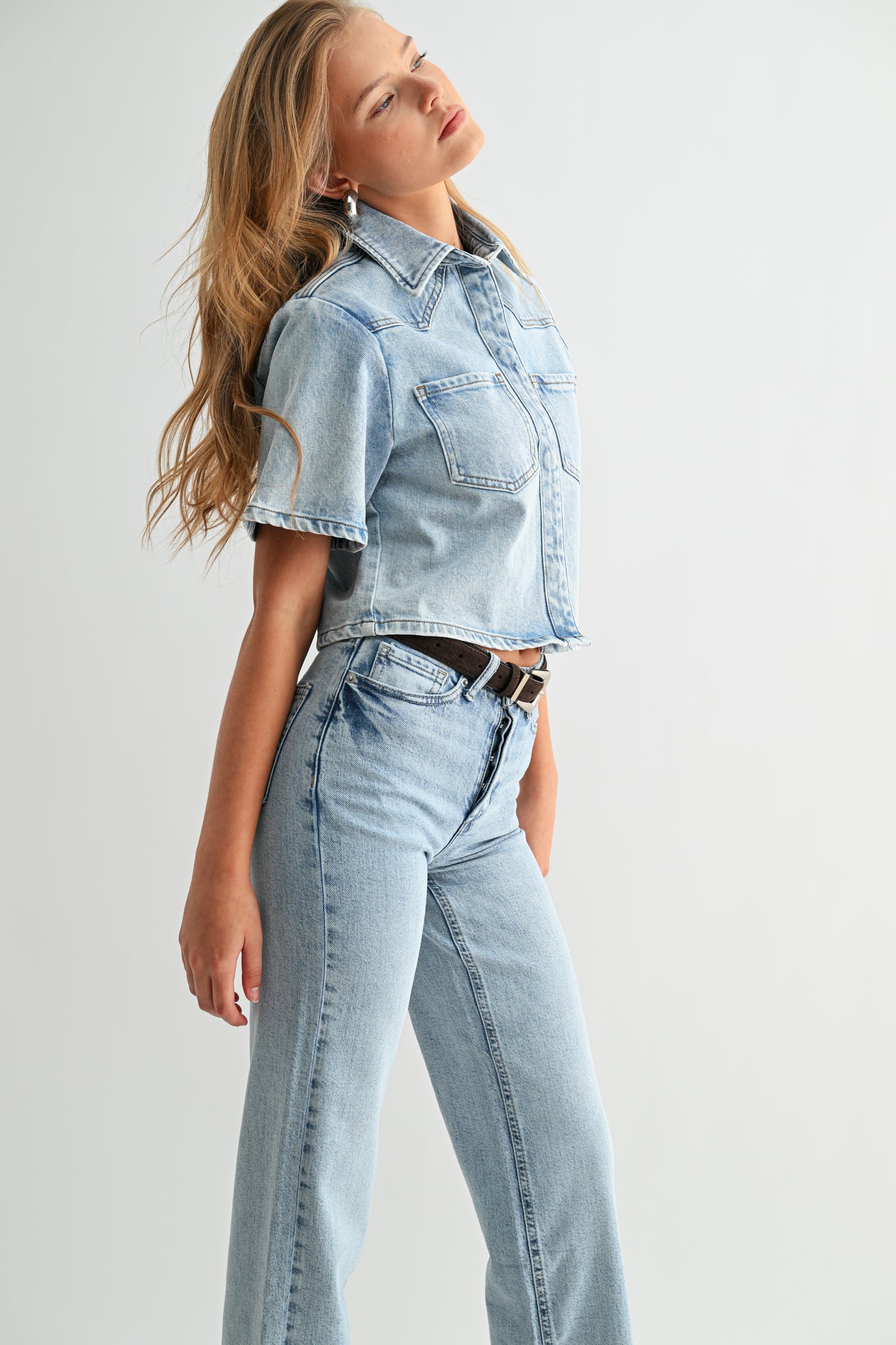 The Muse Mini-Shirt Light Wash