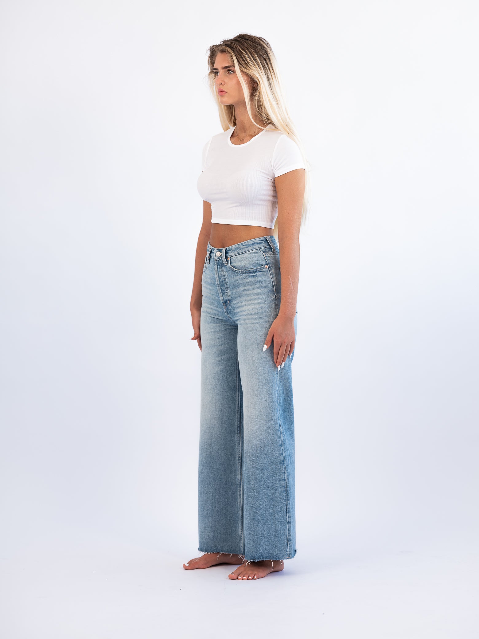 Button Front High Rise Wide Leg Jean With Vintage Light Wash