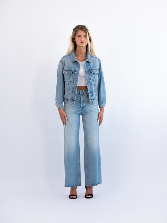 Quality Oversized Denim  Trucker Jacket With Long Sleeves